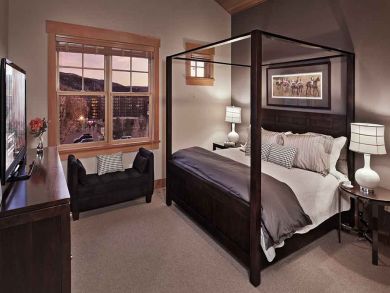 Eight Bedrooms Luxury Rental Home in Steamboat Springs